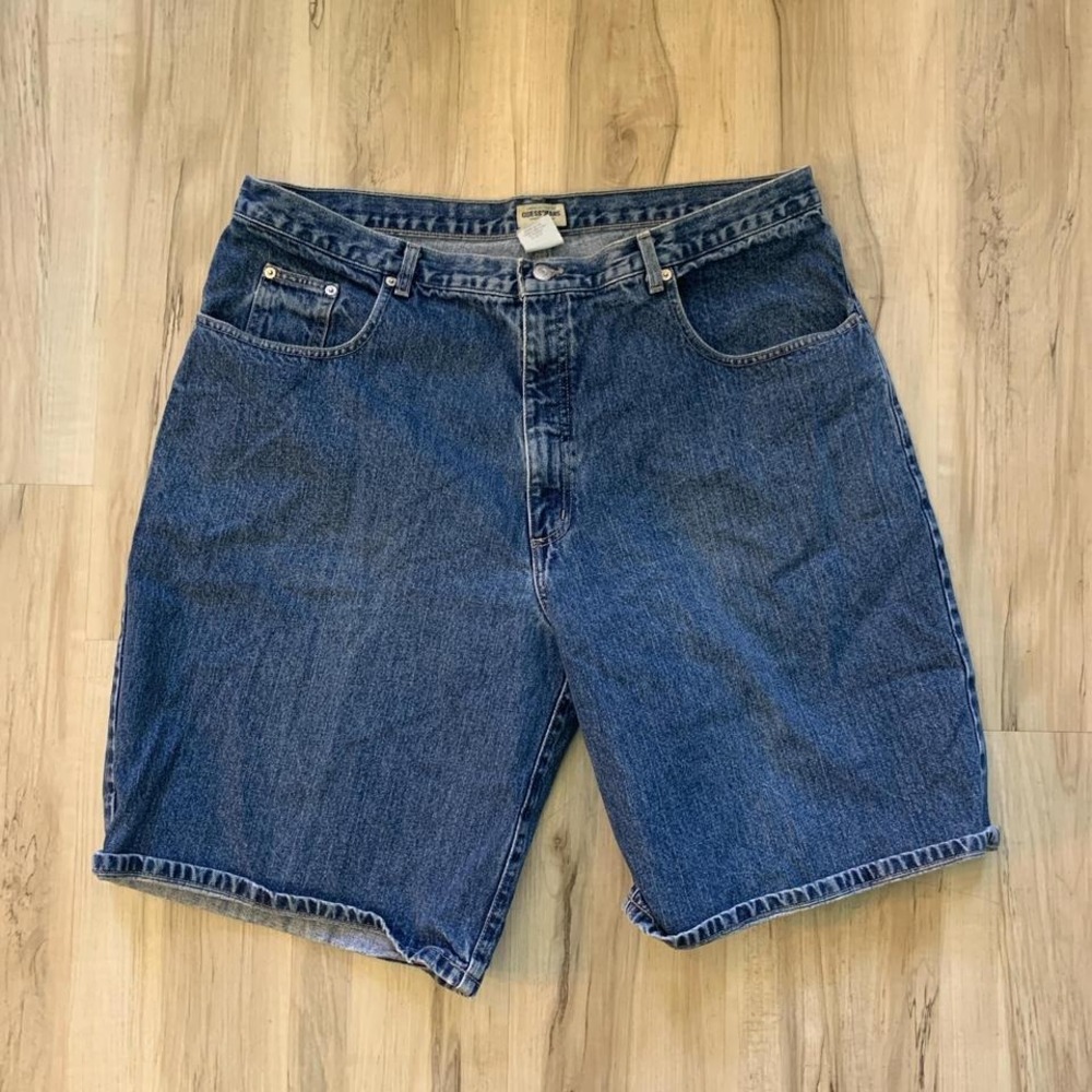 Vintage 1990s dark wash Guess Jeans denim shorts / jorts